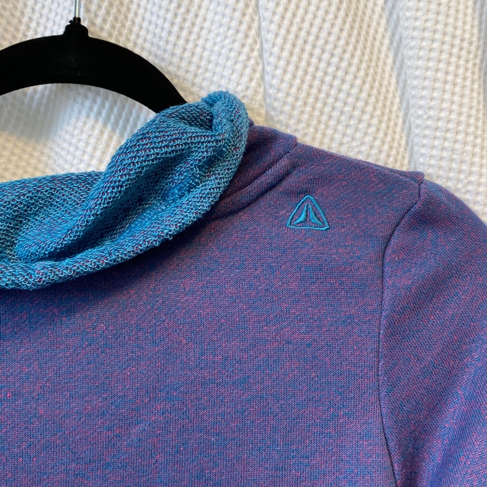 Pull Over Sweater - Picture 2 of 7